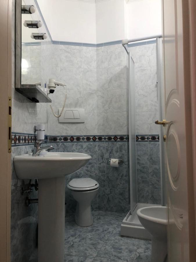 Hotel Domus Cerreto d'Esi ภายนอก รูปภาพ