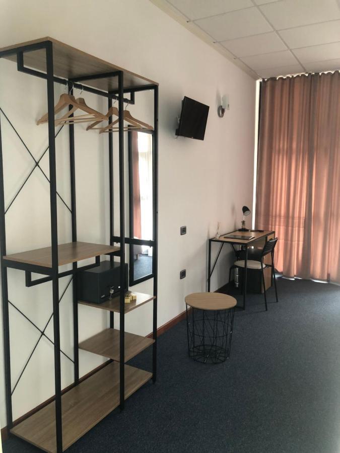 Hotel Domus Cerreto d'Esi ภายนอก รูปภาพ