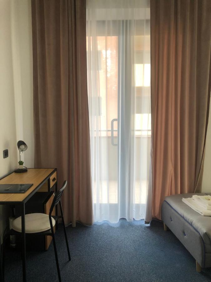 Hotel Domus Cerreto d'Esi ภายนอก รูปภาพ